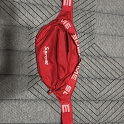 Supreme Fannypack