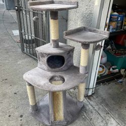 Cat tree