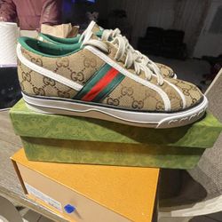 Lv Sneakers And Gucci Shoes 