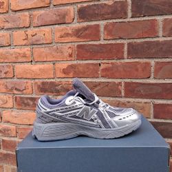 New Balance 1906 men's size 9.5