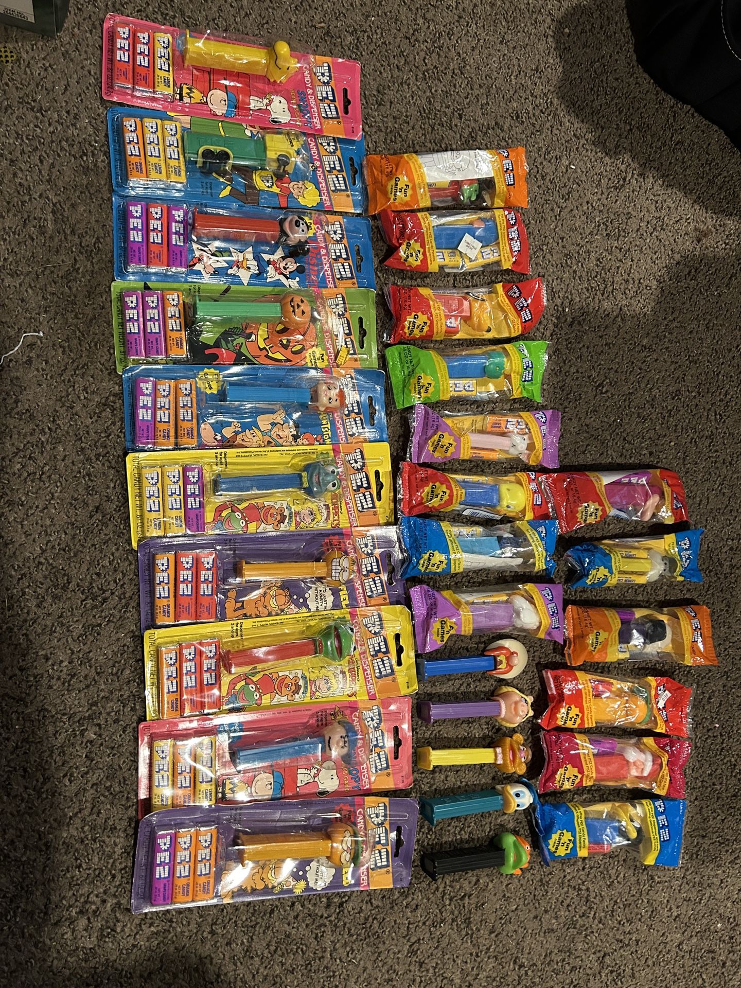 Vintage PEZ dispenser Lot