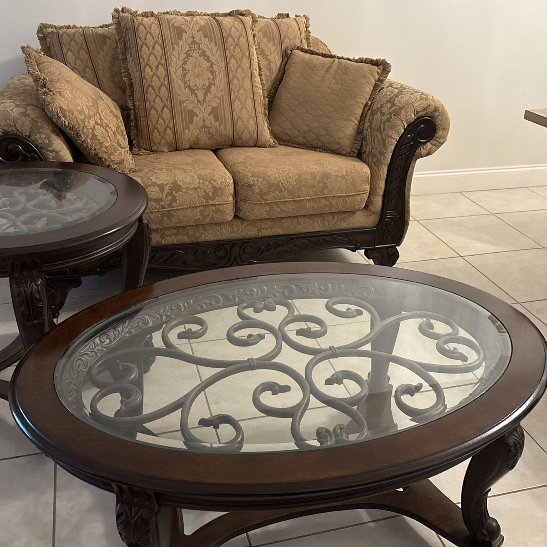 Love seat And Coffee And End Table