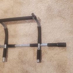 Pull Up Bar