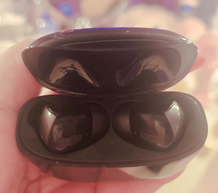 Black Earpods