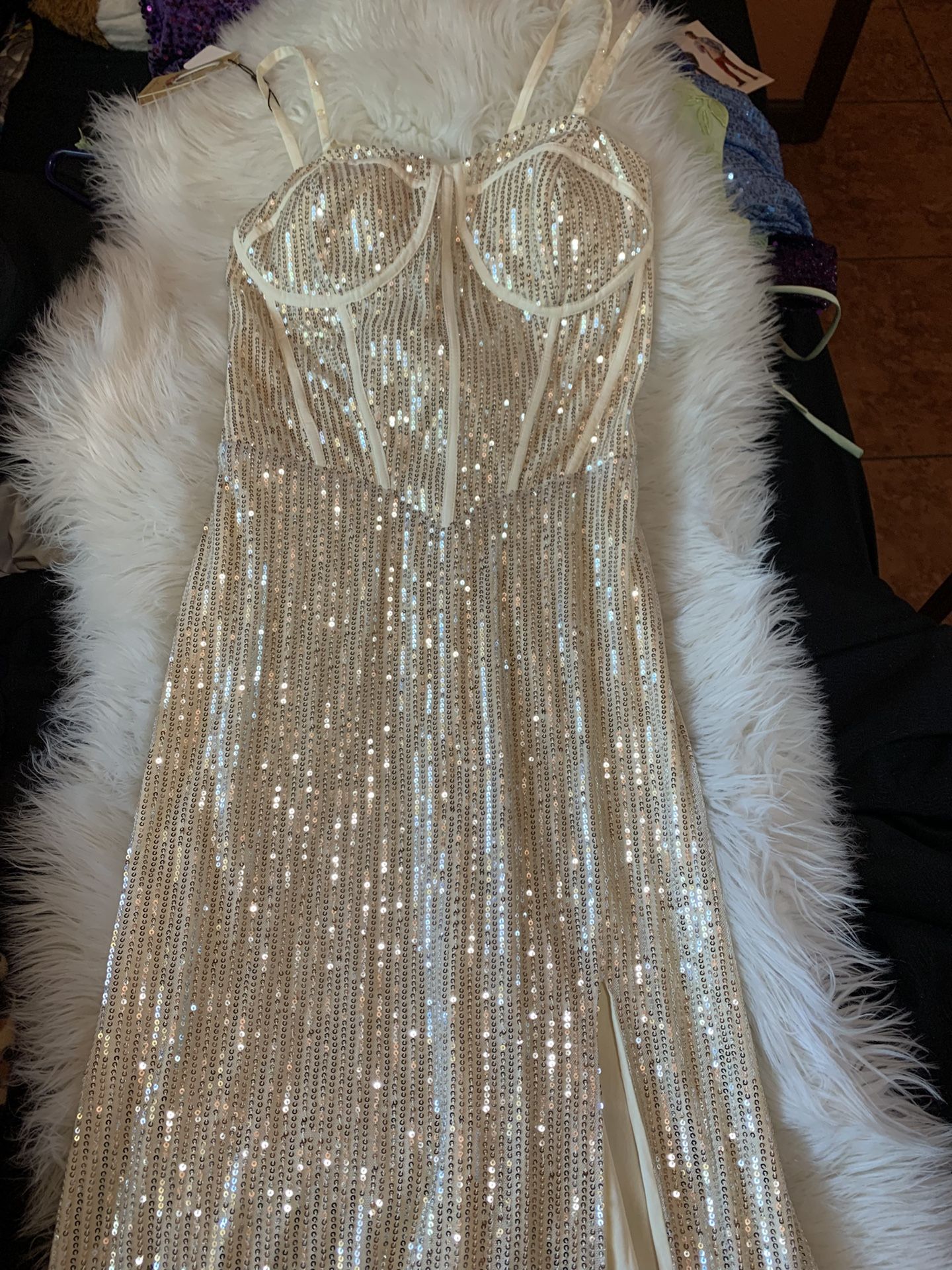 Vestido Largo Elegante Con Lentejuelas Size 8