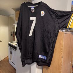 Football Jerseys And Tee’s 