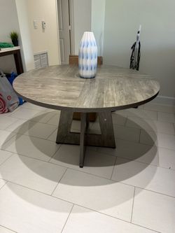 Modern Round Dining Table