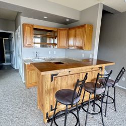 Classic Oak Wet Bar & 3 Bar Stools for Basement/ Entertainment / Recreation Area