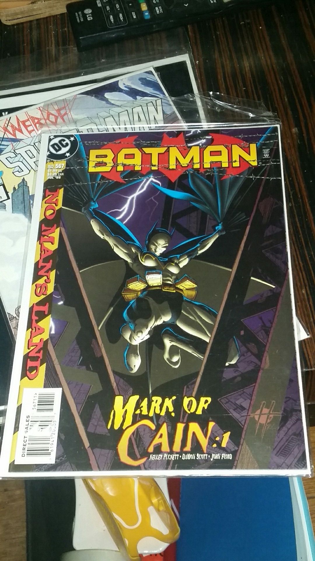 Comics Batman #567 Mark of Cain 1