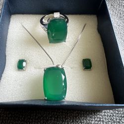 4 pc set Beautiful Green Onyx Rhodium Over Sterling Silver Ring, Earrings & Necklace Set … New In Box