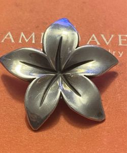 Retired James Avery flower