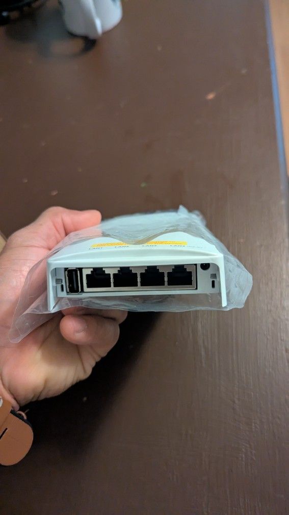 Ruckus 901-H550-US00 H550 2.4GHz 10/100/1000 Indoor Access Point