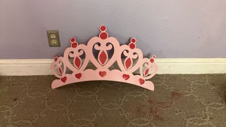 Pink tiara Wall Decor