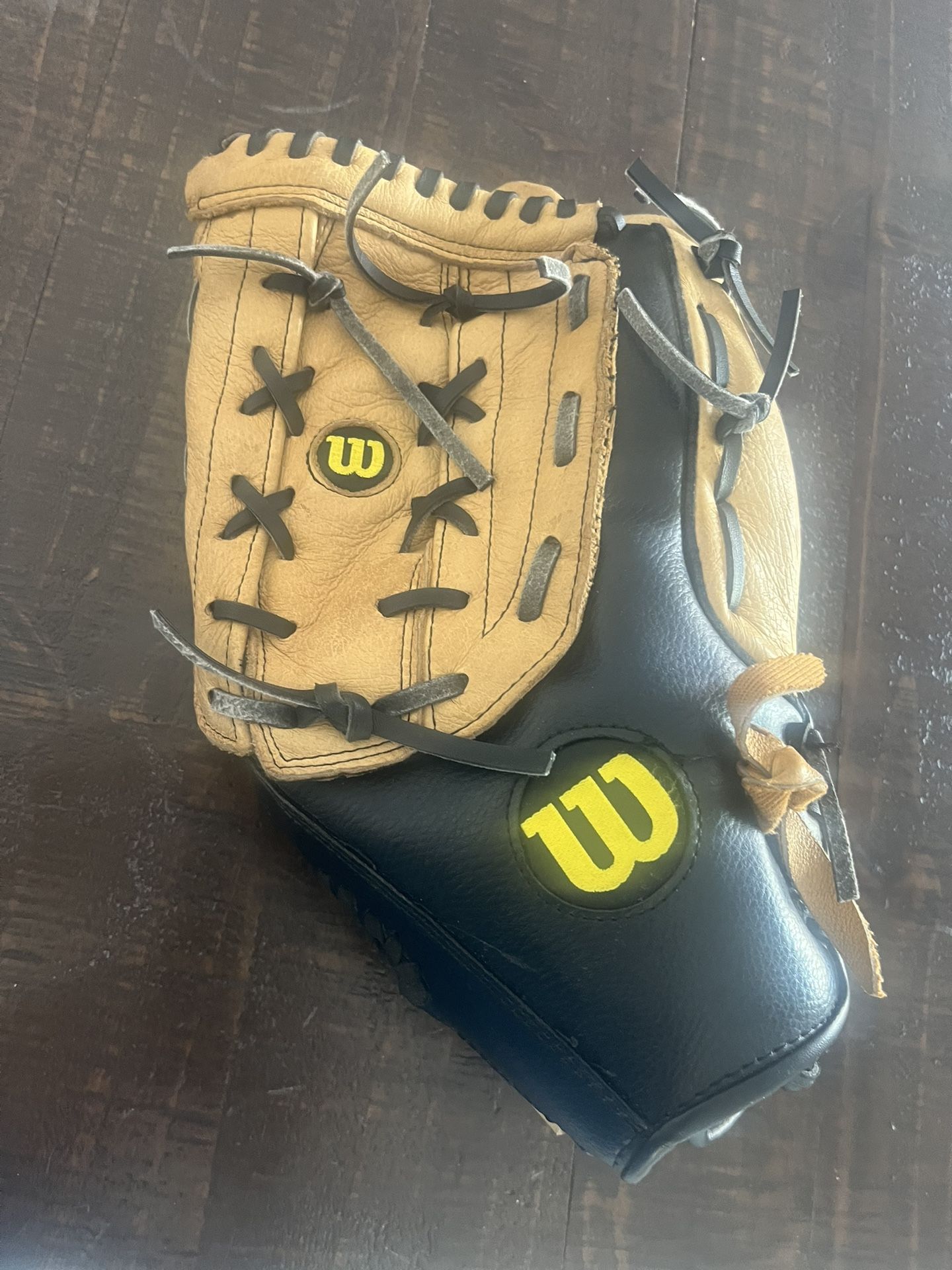 Softball Gloves