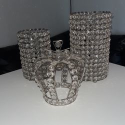 Home Decor Candle Holder And Crown Decor 