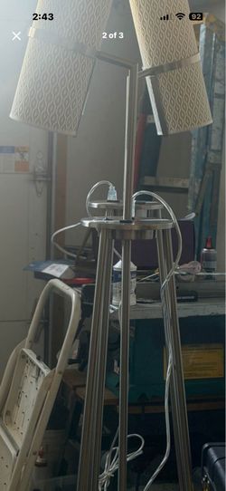 Modern Floor Lamp – Great Condition