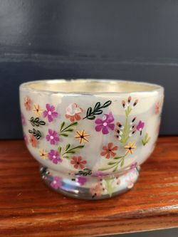 ANTHROPOLOGIE
FRAGRANCED CANDLE - PEONY & NEROLI