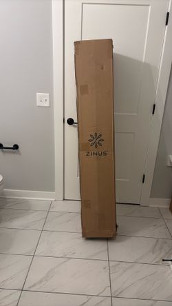 New Zinus 10” Queen Mattress in Box – Never Used