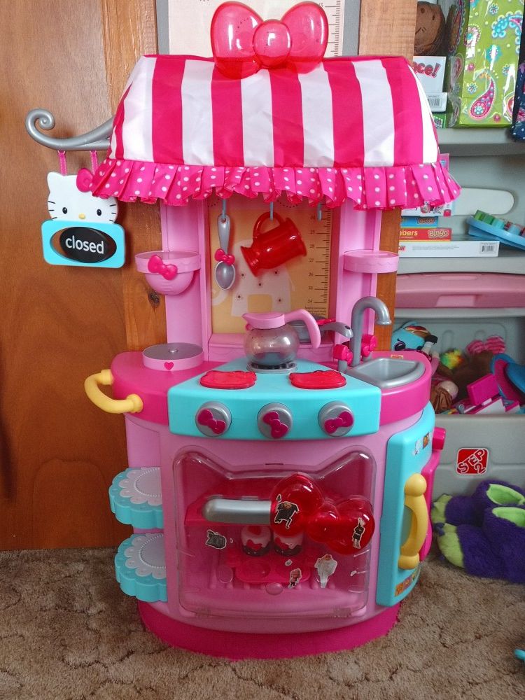 Hello Kitty kitchen