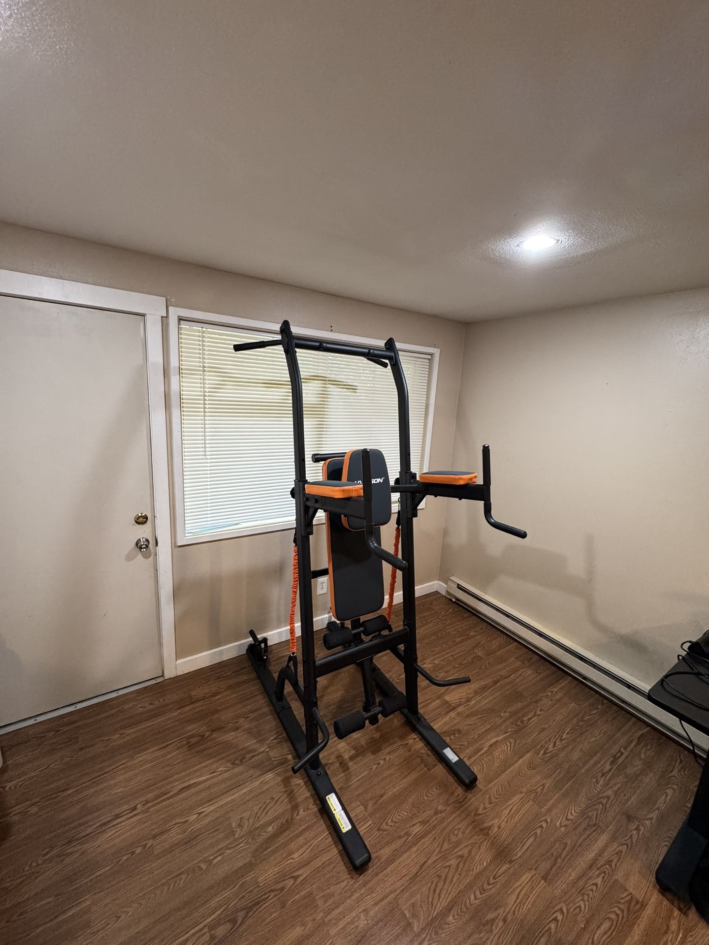 HARISON Chin Stand Exercise Power Tower With Bench Pull Up Bar Dip Station For Home Gym