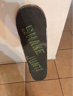 Shake Junt skateboard