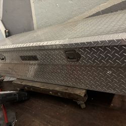 Used Tool Box Good Condition 