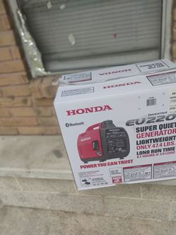 Honda GENERATOR super QUIET 2200