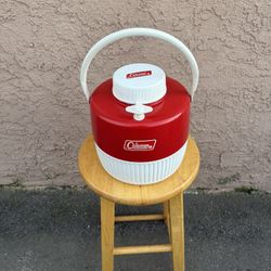 1978 Coleman 1 Gallon Water Jug Cooler - Red / White with Cup