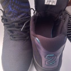 2 Pair Of Shoes 