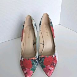 Marc Fisher Floral Print Pumps Heels Size 7