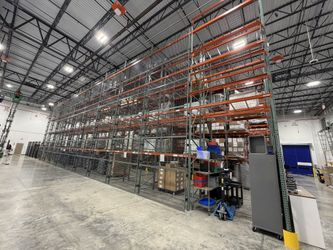 Warehouse Pallet Racking – Bulk Inventory – Teardrop – South Florida Supplier 