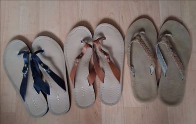 Aldi and Roxy flip flops