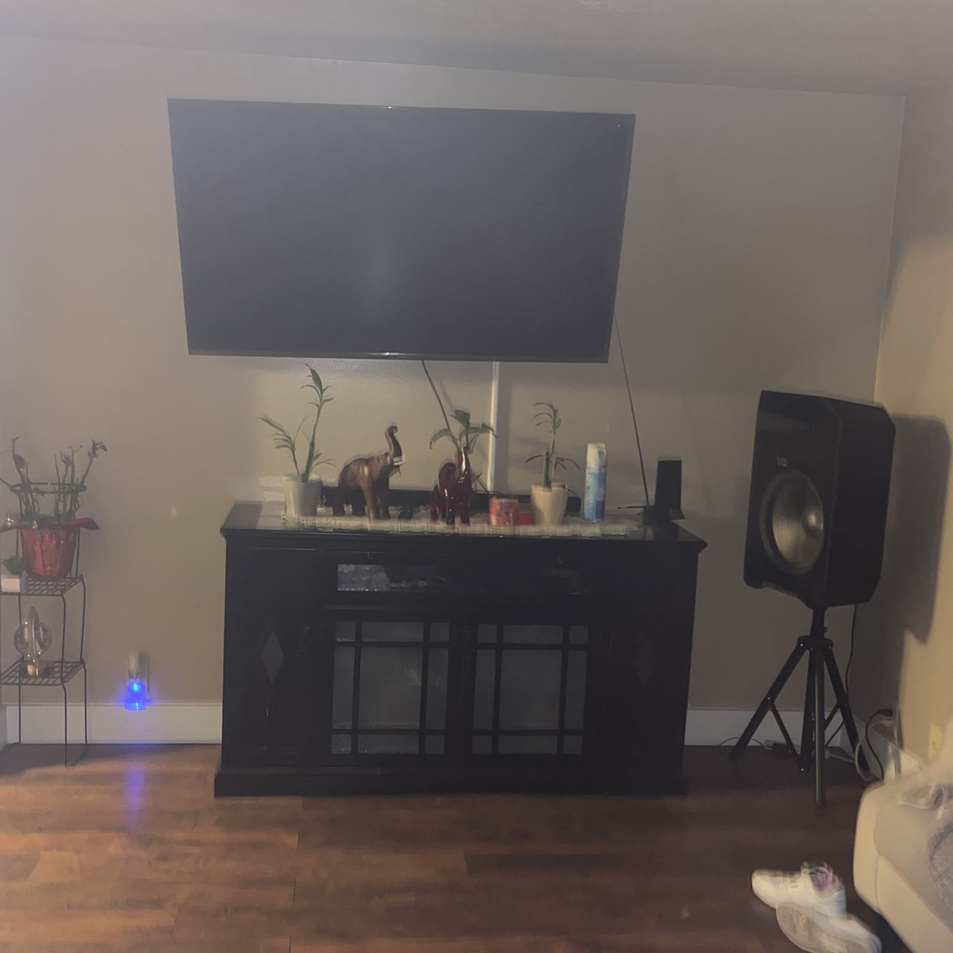 Mueble Para Television Buenas Condiciones Buena Madera