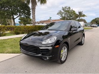 2015 PORSCHE CAYENNE