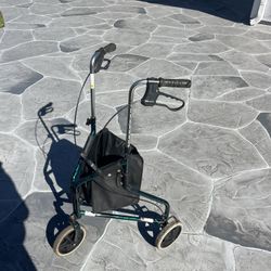 Foldable 3 Wheel Walker