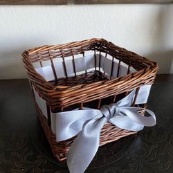 Square Basket With Bow
