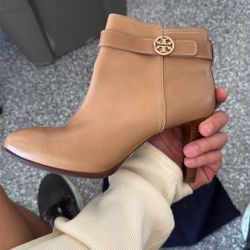 Tory Burch Bootie - Size 9