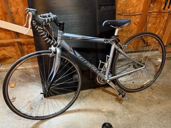 Giant Road Bike Silver with Drop Handlebars