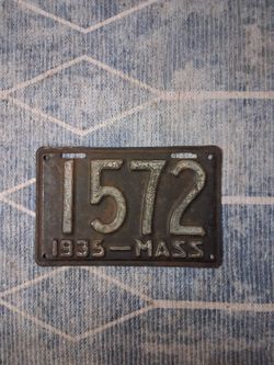 VINTAGE - 1935 MASSACHUSETTS LICENSE PLATE