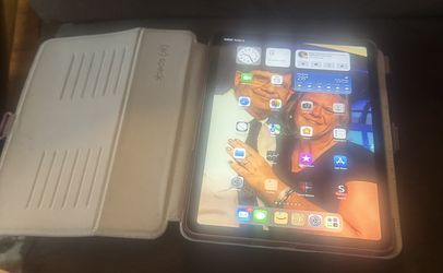 Fifth Generation Ipad Air 64 Gb Gently Used