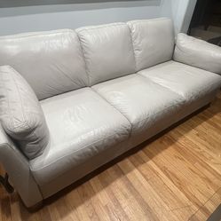 Light Gray Leather Queen Sleeper Sofa – Bob-O-Pedic – Excellent Condition