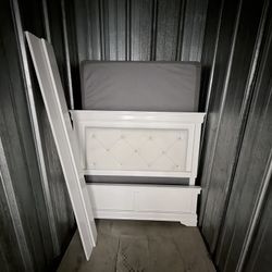 Whole Bed Set Brand New 