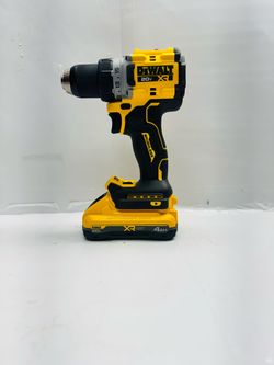 Brand new dewalt drill set