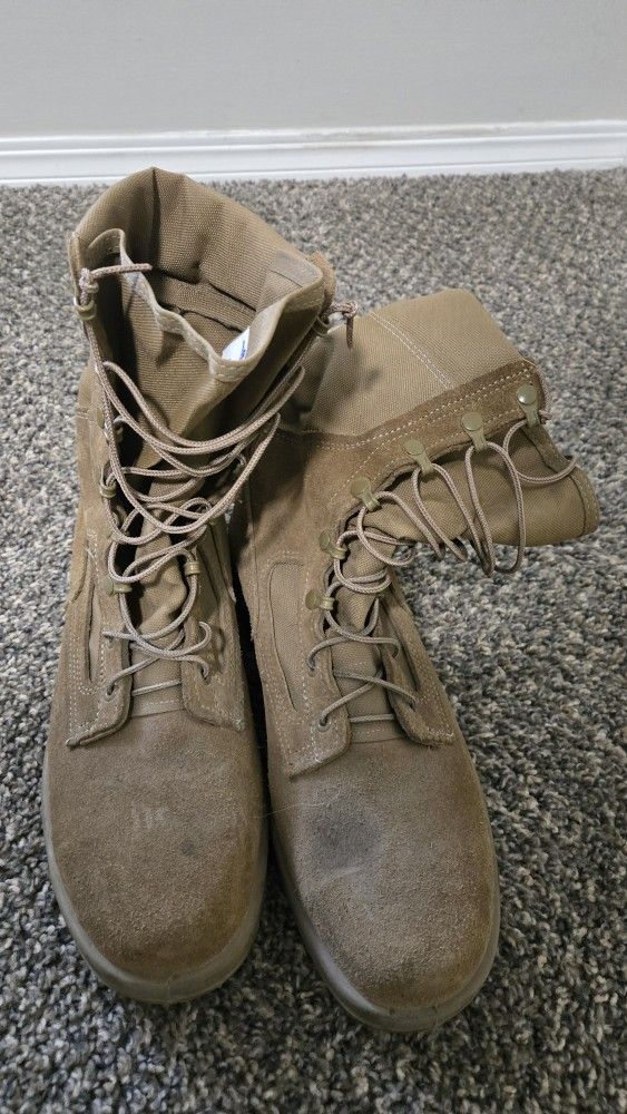 Slightly USED Minimal Wear Belleville Sreel Toe C300ST USAF Boots