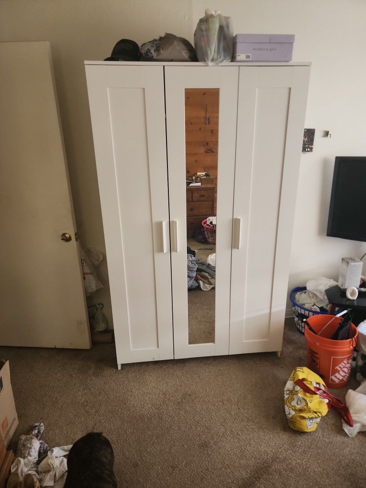Armoire