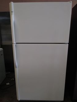 Kenmore Refrigerator $200 With Warranty