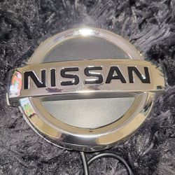 LED Auto Emblem For Nissan 