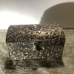 FS ITEM 156 Vintage Trinkt Jewelry Box W/ Blue Velour Interior