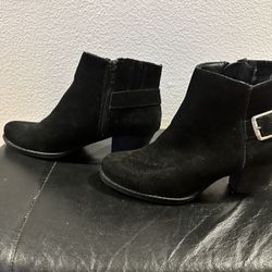 Suede Black Ankle Boots 