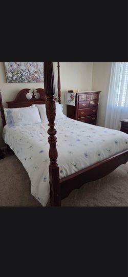 Oak wood Queen bed set